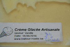 New Passion, Crème glacée artisanal 1l - Vanille (50% lait - 50% crème provenance direct de la ferme) 7,07 € / pièce New Passion, Crème glacée artisanal 1l - Vanille (50% lait - 50% crème provenance direct de la ferme) 7,07 € / pièce