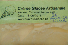 New Passion, Crème glacée artisanal 1l - Caramel Beurre Salé (50% lait - 50% crème provenance direct de la ferme) 7,99 € / pièce New Passion, Crème glacée artisanal 1l - Caramel Beurre Salé (50% lait - 50% crème provenance direct de la ferme) 7,99 € / pièce
