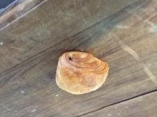 Graine de blé, Pain au chocolat 1,50 € / pièce Graine de blé, Pain au chocolat 1,50 € / pièce